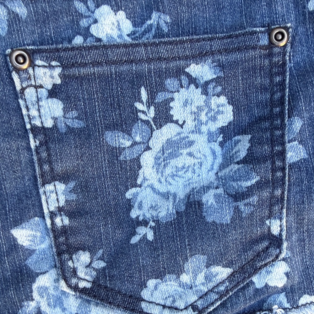 Dark Blue Floral Jean Shorts - Picture 4 of 4
